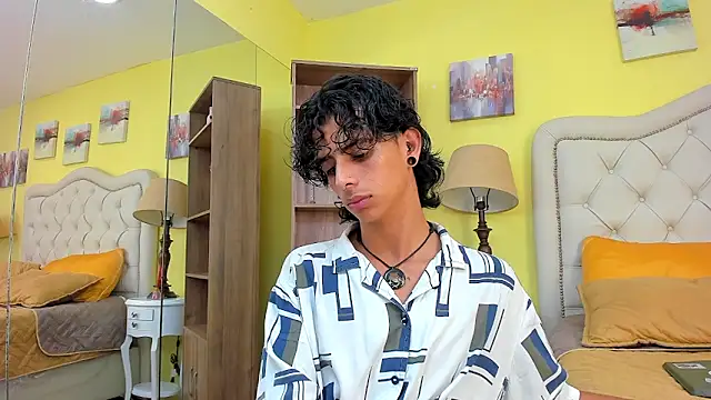 Ibratxandy online show from October 15, 9:15 pm