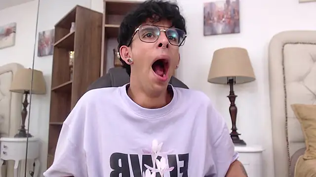 Ibratxandy online show from March 21, 7:50 pm