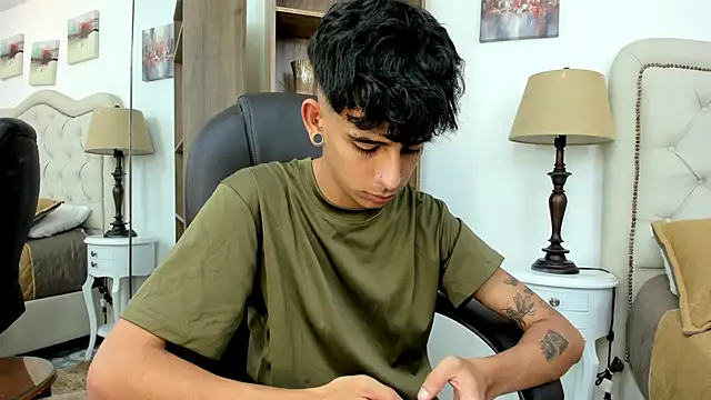 Ibratxandy online show from May 15, 6:48 pm