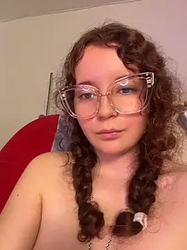 Snapshot of Sharon_Black chatting on April 18, 1:48 pm Sharon Black online show from April 18, 1:48 pm