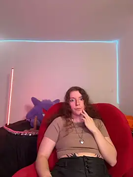 Snapshot of Sharon_Black chatting on April 19, 8:22 pm Sharon Black online show from April 19, 8:22 pm