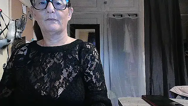 Snapshot of Mistress-Ivy51 chatting on October 21, 6:36 am Mistress-Ivy51 online show from October 21, 6:36 am