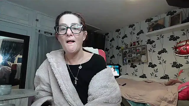 Mistress-Ivy51 online show from February 7, 6:39 am