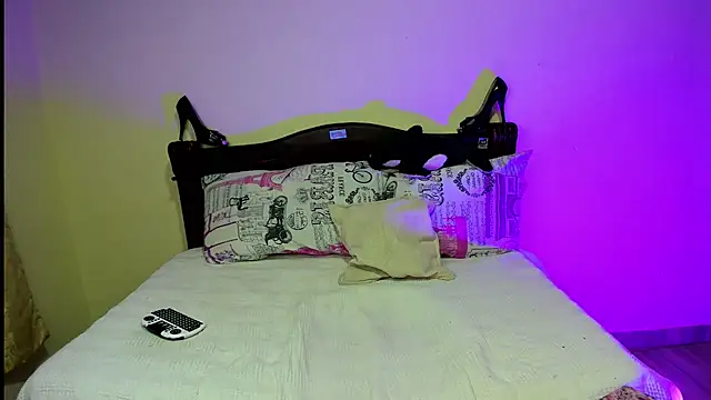  viollette  online show from September 15, 12:32 am