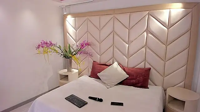 BarbieMonet online show from December 20, 9:11 pm