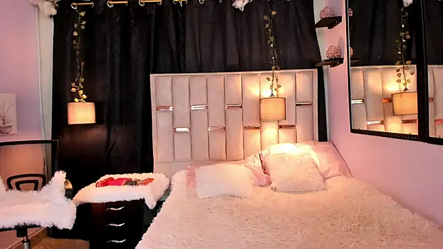 Hanzking01 online show from December 18, 4:40 am