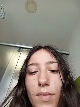 venuss09 s online show from June 2, 8:11 pm