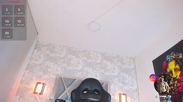 Snapshot of loghan_fox chatting on September 25, 4:38 am loghan fox online show from September 25, 4:38 am