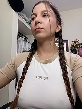 Arianna Moss online show from April 8, 2:22 am