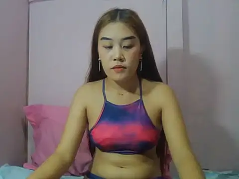 YourWildestDoll online show from July 22, 6:00 pm
