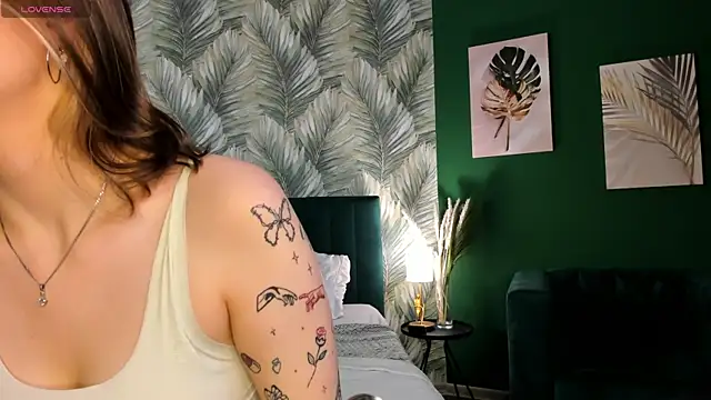 Kati Li online show from September 24, 10:29 am