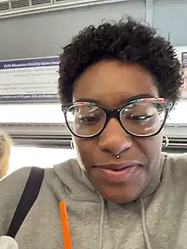 Tu GataLinda online show from October 25, 3:40 pm