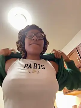 Tu GataLinda online show from November 4, 9:03 pm