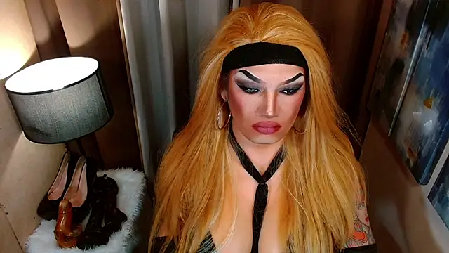 Snapshot of xmadisonmitressxx chatting on February 1, 3:38 am xmadisonmitressxx online show from February 1, 3:38 am