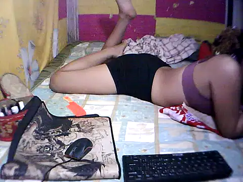 Snapshot of JuicyPussy4u chatting on September 11, 8:36 am JuicyPussy4u online show from September 11, 8:36 am