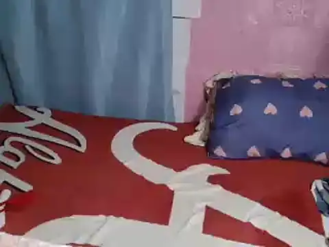 Snapshot of JuicyPussy4u chatting on October 23, 11:09 am JuicyPussy4u online show from October 23, 11:09 am