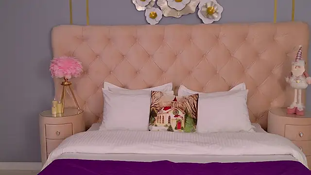 NoraHaynes online show from December 20, 3:13 am