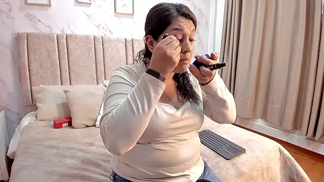 Paula And online show from October 23, 7:56 pm