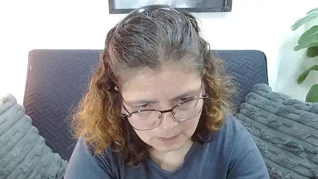 Linda banks  online show from September 21, 1:18 am