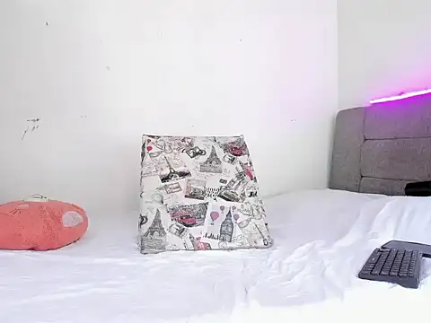 Edy coltt online show from September 11, 1:33 pm