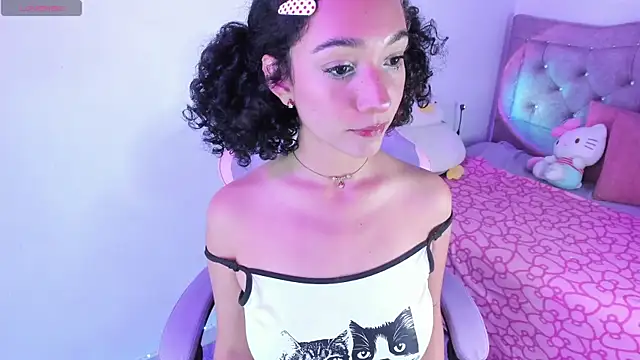 Snapshot of aline_ackerman chatting on April 20, 9:38 pm aline ackerman online show from April 20, 9:38 pm