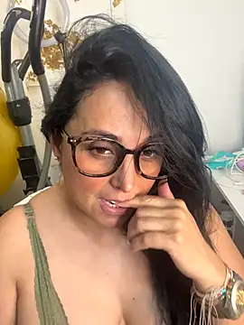 hotadhara01 online show from October 17, 4:15 am