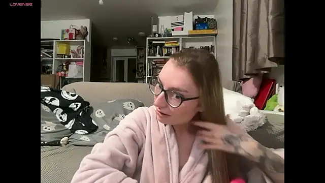 harleyblair online show from February 5, 11:20 pm