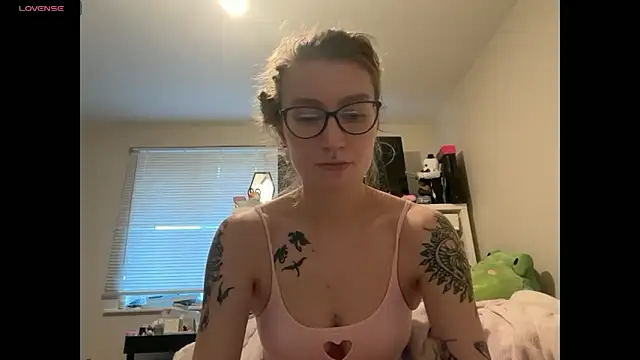 harleyblair online show from February 15, 3:53 pm