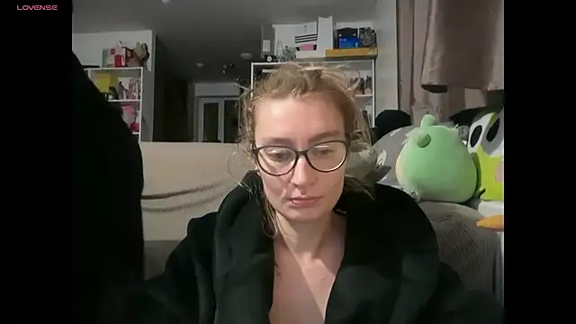 harleyblair online show from February 22, 10:30 pm