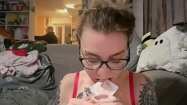 harleyblair online show from March 17, 11:08 pm