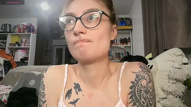 harleyblair online show from March 19, 9:19 pm