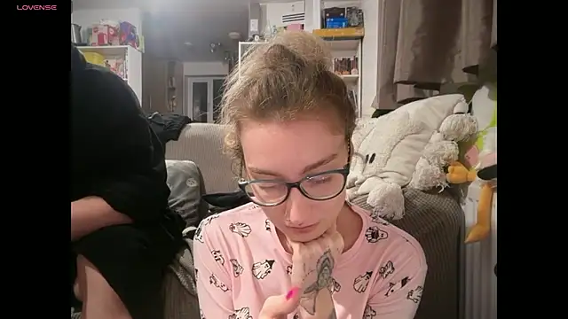 harleyblair online show from April 16, 10:01 pm