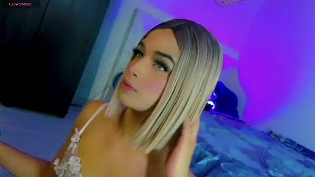 HANNAH BACKERS online show from October 4, 11:36 pm