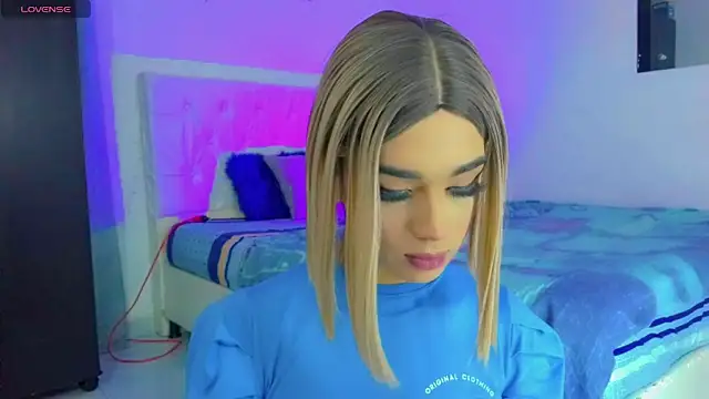 HANNAH BACKERS online show from October 6, 9:23 pm