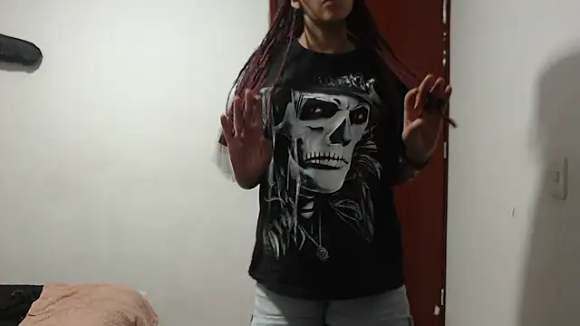 Snapshot of annie_clark2 chatting on March 20, 10:07 pm annie clark2 online show from March 20, 10:07 pm