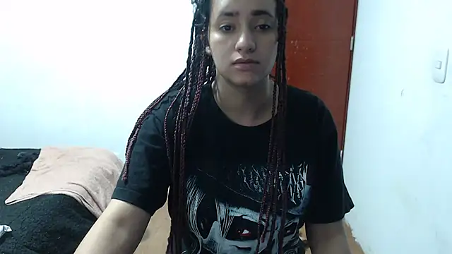 Snapshot of annie_clark2 chatting on March 21, 1:13 am annie clark2 online show from March 21, 1:13 am