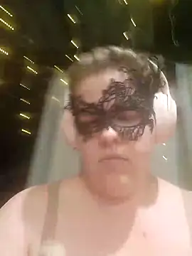 Snapshot of VeiledMuse chatting on September 11, 12:11 am VeiledMuse online show from September 11, 12:11 am