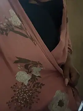 Snapshot of THICKBUNNYCHICKxxx chatting on March 22, 8:12 pm THICKBUNNYCHICKxxx online show from March 22, 8:12 pm