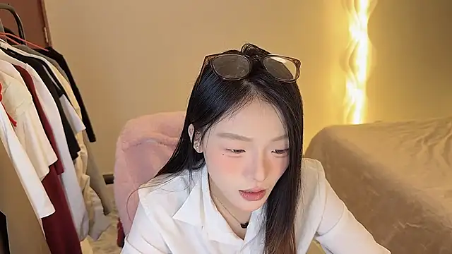 Snapshot of Robin-o3 chatting on November 14, 2:05 pm Robin-o3 online show from November 14, 2:05 pm