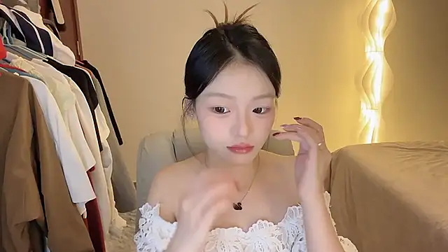 Snapshot of Robin-o3 chatting on November 24, 3:34 pm Robin-o3 online show from November 24, 3:34 pm