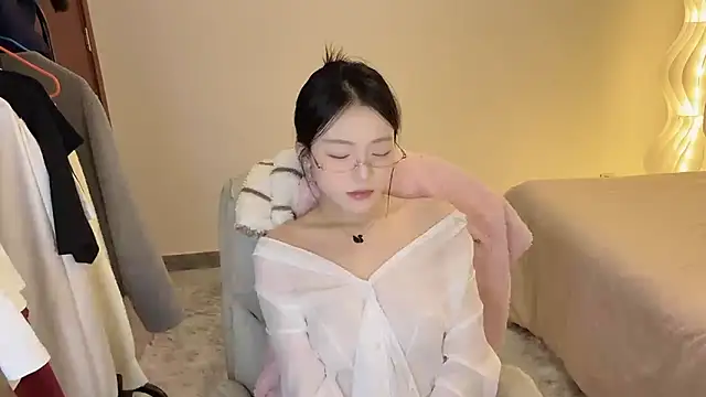 Snapshot of Robin-o3 chatting on December 4, 4:38 pm Robin-o3 online show from December 4, 4:38 pm