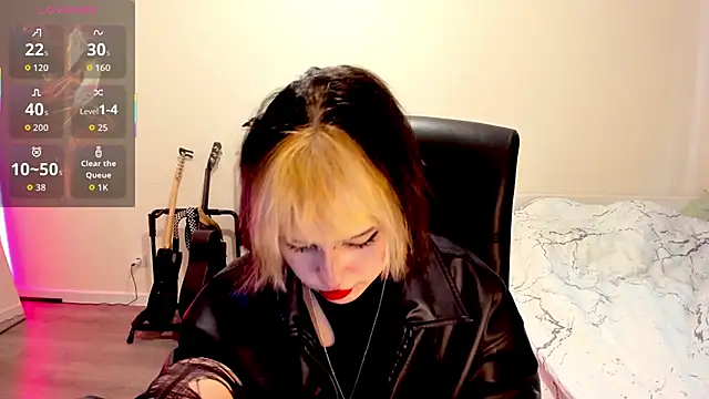 LiyaLuna online show from November 7, 11:32 am