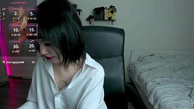 LiyaLuna online show from February 18, 3:08 pm