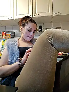 Snapshot of ShineBright88 chatting on January 14, 7:30 pm ShineBright88 online show from January 14, 7:30 pm