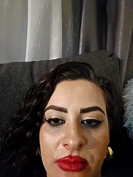 Snapshot of ShineBright88 chatting on February 3, 2:53 am ShineBright88 online show from February 3, 2:53 am