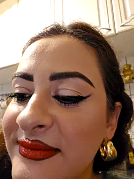 Snapshot of ShineBright88 chatting on February 16, 6:48 pm ShineBright88 online show from February 16, 6:48 pm