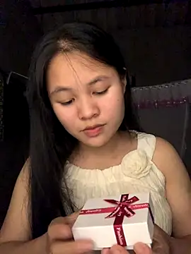 Snapshot of NhuFox chatting on September 19, 1:34 pm NhuFox online show from September 19, 1:34 pm