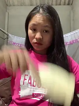 NhuFox online show from December 17, 1:06 pm