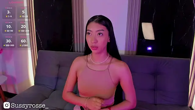 Snapshot of Sussyrosse_ chatting on December 16, 8:14 pm Sussyrosse online show from December 16, 8:14 pm