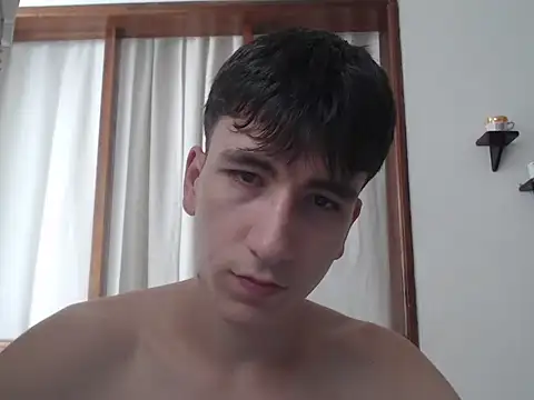 Snapshot of younewmaster chatting on November 7, 6:08 pm younewmaster online show from November 7, 6:08 pm